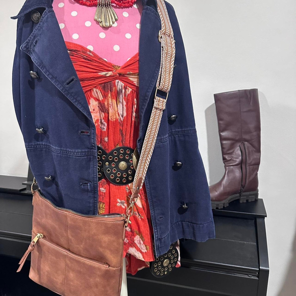 dresses - Picture 8 of 8